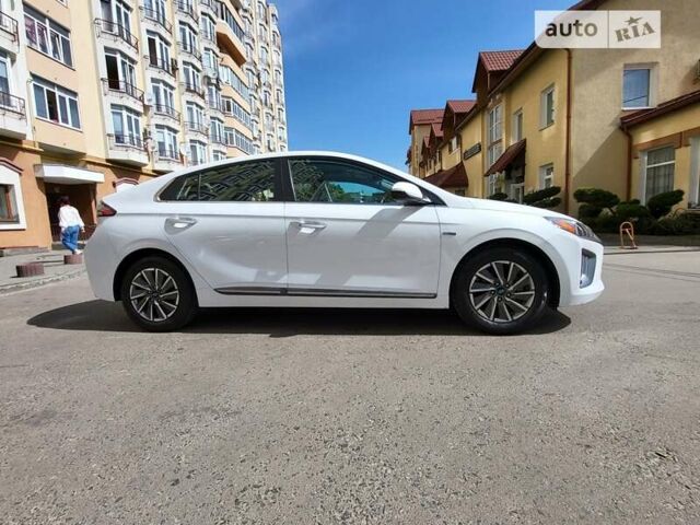 Білий Хендай Ioniq, об'ємом двигуна 0 л та пробігом 19 тис. км за 18800 $, фото 1 на Automoto.ua