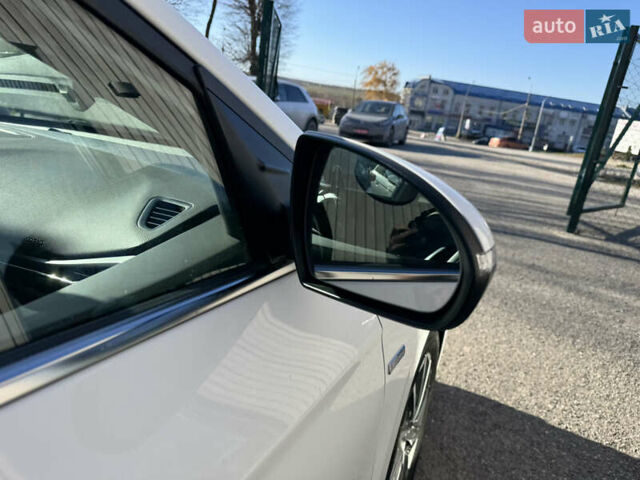 Белый Хендай Ioniq, объемом двигателя 0 л и пробегом 133 тыс. км за 15000 $, фото 11 на Automoto.ua