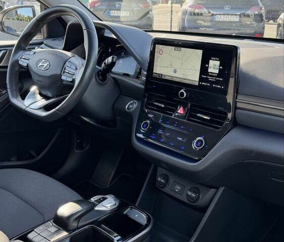 Белый Хендай Ioniq, объемом двигателя 0 л и пробегом 131 тыс. км за 16200 $, фото 17 на Automoto.ua