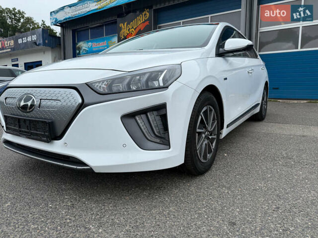 Белый Хендай Ioniq, объемом двигателя 0 л и пробегом 79 тыс. км за 15500 $, фото 25 на Automoto.ua