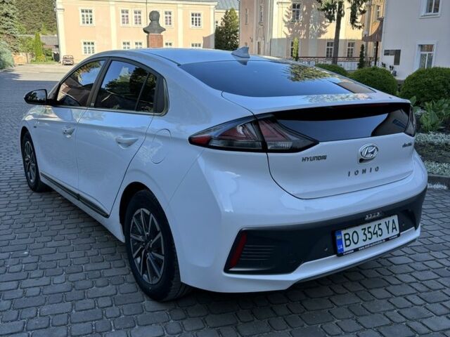 Білий Хендай Ioniq, об'ємом двигуна 0 л та пробігом 34 тис. км за 19900 $, фото 2 на Automoto.ua