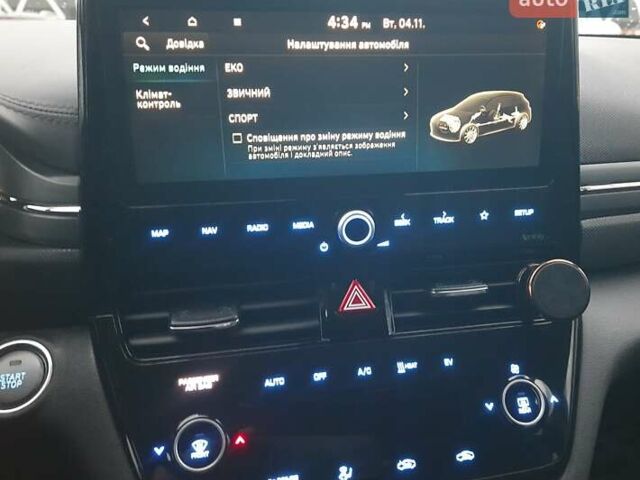 Белый Хендай Ioniq, объемом двигателя 0 л и пробегом 148 тыс. км за 15799 $, фото 55 на Automoto.ua