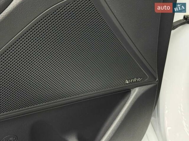 Белый Хендай Ioniq, объемом двигателя 0 л и пробегом 117 тыс. км за 16879 $, фото 15 на Automoto.ua