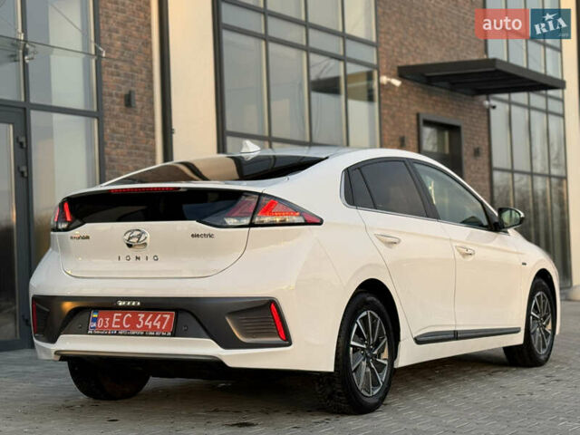 Білий Хендай Ioniq, об'ємом двигуна 0 л та пробігом 81 тис. км за 15700 $, фото 21 на Automoto.ua