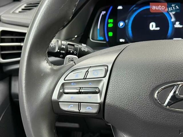 Хендай Ioniq 2021 в Луцке на Automoto.ua Белый Хендай Ioniq, объемом двигателя 0 л и пробегом 59 тыс. км за 17240 $, фото 21 на Automoto.ua