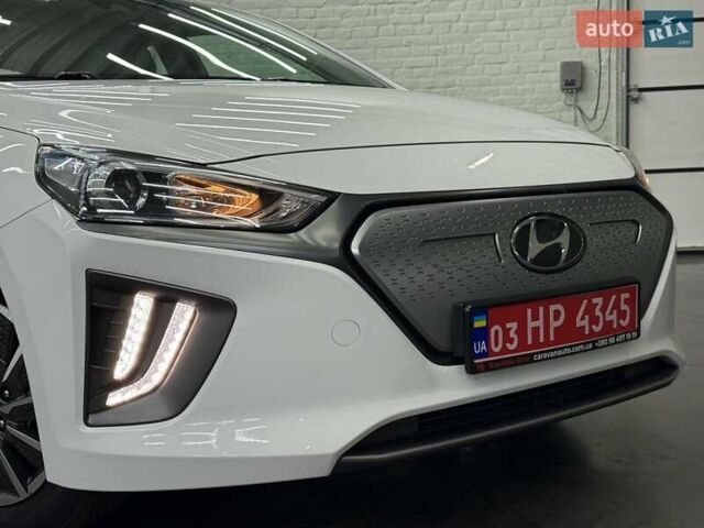 Хендай Ioniq 2021 в Луцке на Automoto.ua Белый Хендай Ioniq, объемом двигателя 0 л и пробегом 59 тыс. км за 17240 $, фото 4 на Automoto.ua