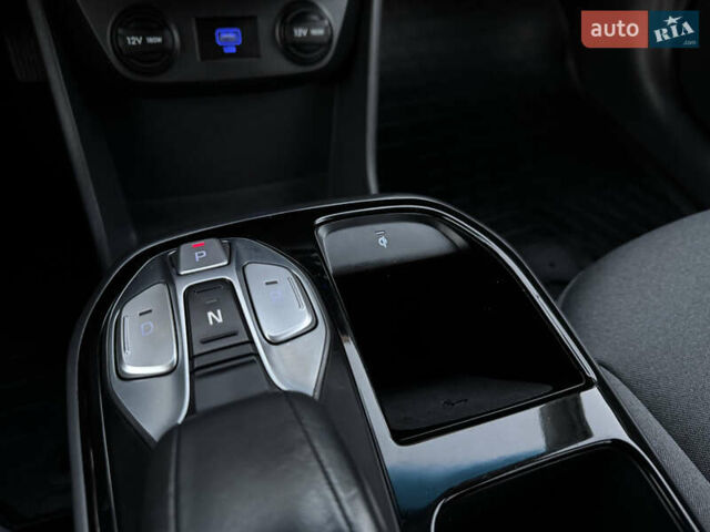Білий Хендай Ioniq, об'ємом двигуна 0 л та пробігом 81 тис. км за 15700 $, фото 51 на Automoto.ua