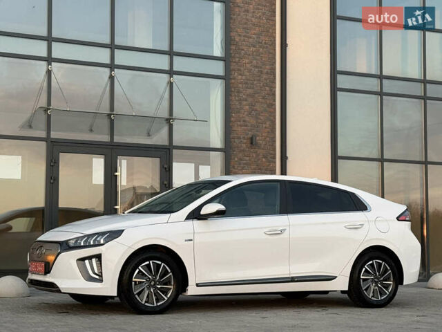 Білий Хендай Ioniq, об'ємом двигуна 0 л та пробігом 81 тис. км за 15700 $, фото 14 на Automoto.ua