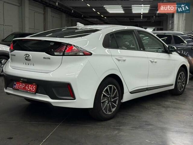 Хендай Ioniq 2021 в Луцке на Automoto.ua Белый Хендай Ioniq, объемом двигателя 0 л и пробегом 59 тыс. км за 17240 $, фото 6 на Automoto.ua
