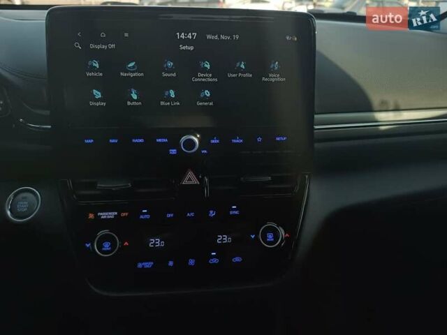 Белый Хендай Ioniq, объемом двигателя 1.58 л и пробегом 123 тыс. км за 19300 $, фото 10 на Automoto.ua