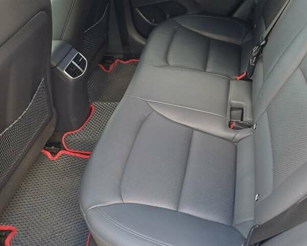 Білий Хендай Ioniq, об'ємом двигуна 0 л та пробігом 62 тис. км за 17900 $, фото 6 на Automoto.ua