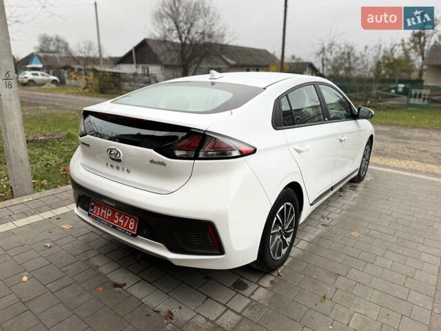 Білий Хендай Ioniq, об'ємом двигуна 0 л та пробігом 83 тис. км за 15264 $, фото 2 на Automoto.ua