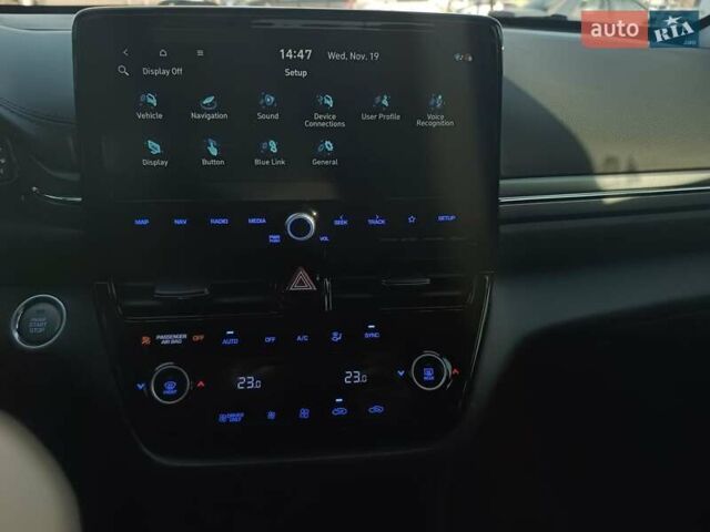 Белый Хендай Ioniq, объемом двигателя 1.58 л и пробегом 123 тыс. км за 19300 $, фото 11 на Automoto.ua