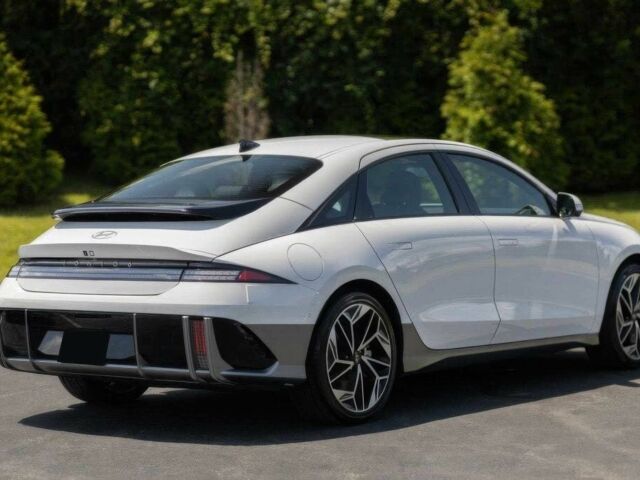 Белый Хендай Ioniq, объемом двигателя 0 л и пробегом 23 тыс. км за 9500 $, фото 4 на Automoto.ua