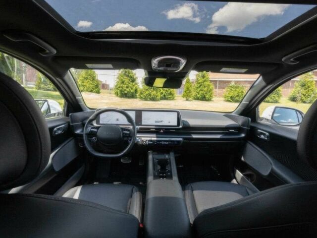 Белый Хендай Ioniq, объемом двигателя 0 л и пробегом 23 тыс. км за 9500 $, фото 9 на Automoto.ua