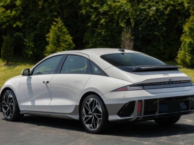 Белый Хендай Ioniq, объемом двигателя 0 л и пробегом 23 тыс. км за 9500 $, фото 6 на Automoto.ua