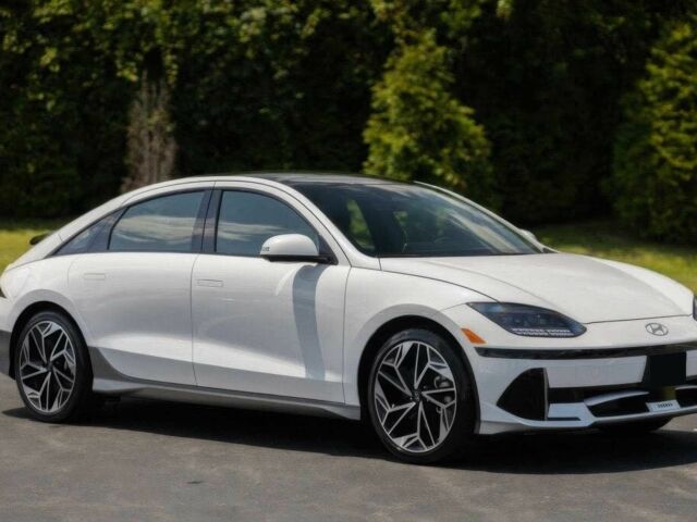 Белый Хендай Ioniq, объемом двигателя 0 л и пробегом 23 тыс. км за 9500 $, фото 2 на Automoto.ua