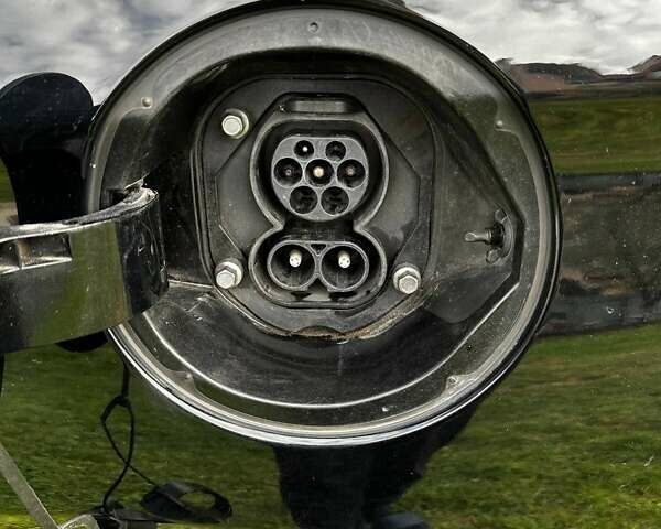 Черный Хендай Ioniq, объемом двигателя 0 л и пробегом 131 тыс. км за 14499 $, фото 24 на Automoto.ua