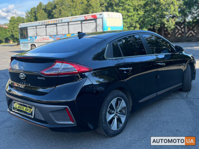 Черный Хендай Ioniq, объемом двигателя 28 л и пробегом 115 тыс. км за 15190 $, фото 5 на Automoto.ua