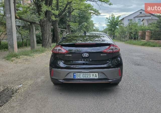 Черный Хендай Ioniq, объемом двигателя 0 л и пробегом 190 тыс. км за 12700 $, фото 11 на Automoto.ua