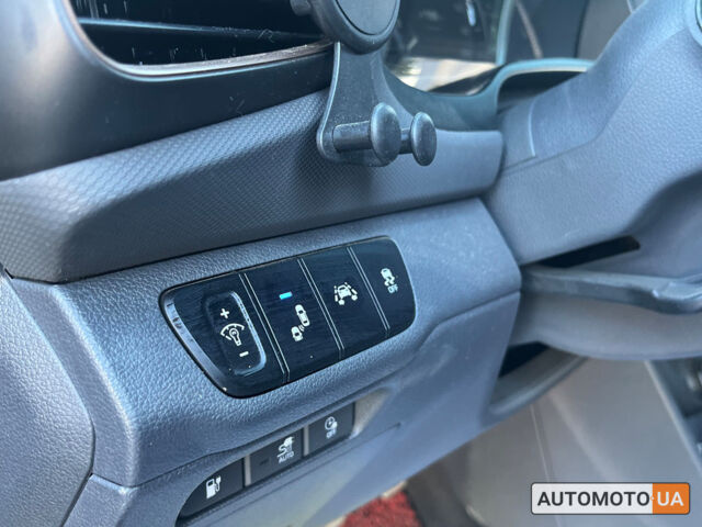 Черный Хендай Ioniq, объемом двигателя 28 л и пробегом 115 тыс. км за 15190 $, фото 10 на Automoto.ua