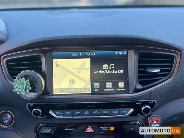 Черный Хендай Ioniq, объемом двигателя 28 л и пробегом 115 тыс. км за 15190 $, фото 17 на Automoto.ua