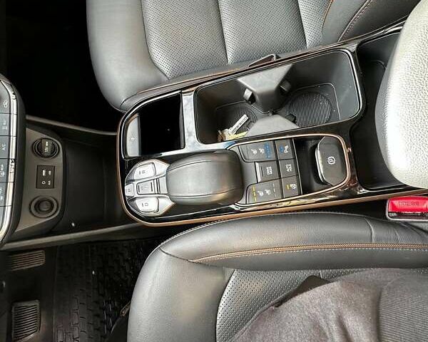 Черный Хендай Ioniq, объемом двигателя 0 л и пробегом 131 тыс. км за 14499 $, фото 15 на Automoto.ua