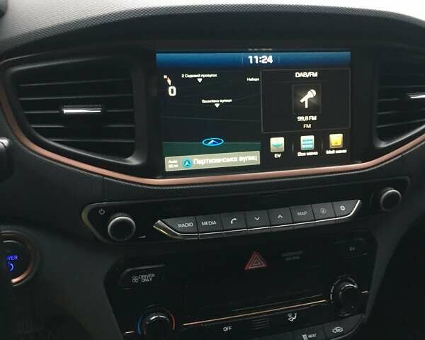 Черный Хендай Ioniq, объемом двигателя 0 л и пробегом 149 тыс. км за 11300 $, фото 6 на Automoto.ua