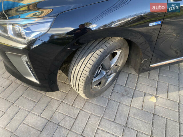 Черный Хендай Ioniq, объемом двигателя 0 л и пробегом 113 тыс. км за 13600 $, фото 14 на Automoto.ua