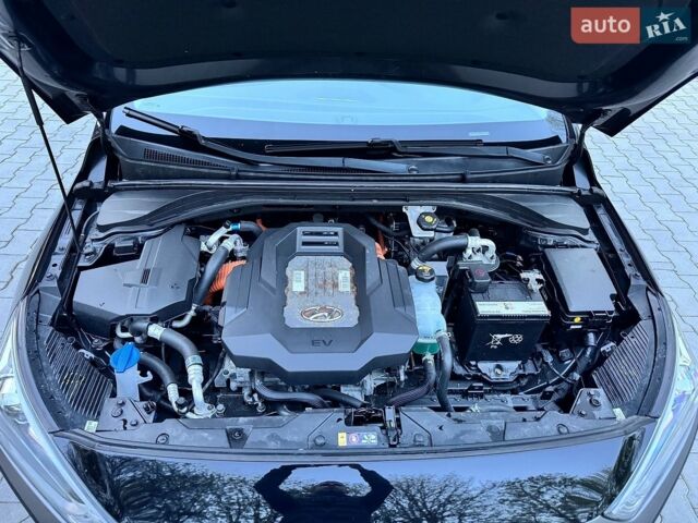 Черный Хендай Ioniq, объемом двигателя 0 л и пробегом 97 тыс. км за 12200 $, фото 77 на Automoto.ua