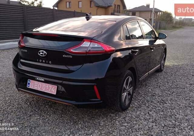 Черный Хендай Ioniq, объемом двигателя 0 л и пробегом 109 тыс. км за 12150 $, фото 10 на Automoto.ua