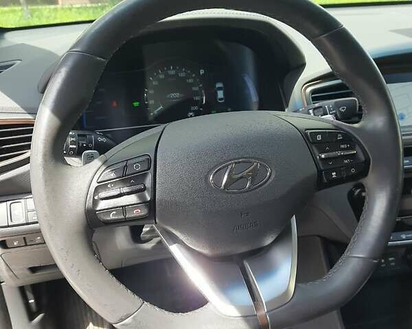 Чорний Хендай Ioniq, об'ємом двигуна 0 л та пробігом 260 тис. км за 13199 $, фото 10 на Automoto.ua