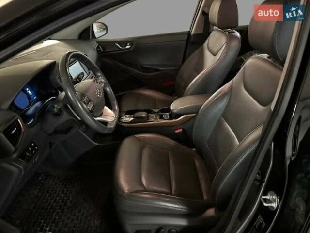 Черный Хендай Ioniq, объемом двигателя 0 л и пробегом 89 тыс. км за 12934 $, фото 7 на Automoto.ua