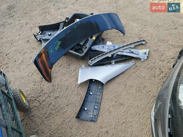 Черный Хендай Ioniq, объемом двигателя 1.6 л и пробегом 145 тыс. км за 3000 $, фото 11 на Automoto.ua