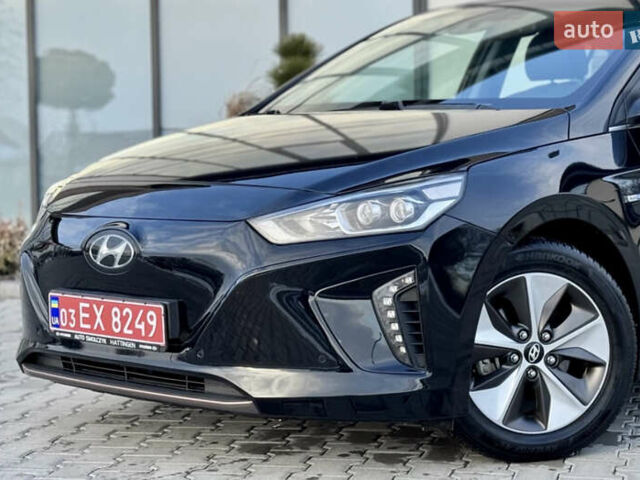 Черный Хендай Ioniq, объемом двигателя 0 л и пробегом 105 тыс. км за 12150 $, фото 7 на Automoto.ua