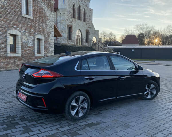 Черный Хендай Ioniq, объемом двигателя 0 л и пробегом 128 тыс. км за 12200 $, фото 5 на Automoto.ua