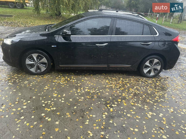 Черный Хендай Ioniq, объемом двигателя 0 л и пробегом 122 тыс. км за 13200 $, фото 2 на Automoto.ua
