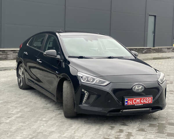 Черный Хендай Ioniq, объемом двигателя 0 л и пробегом 128 тыс. км за 12300 $, фото 8 на Automoto.ua