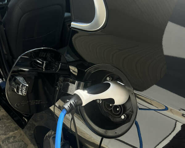 Черный Хендай Ioniq, объемом двигателя 0 л и пробегом 46 тыс. км за 16800 $, фото 20 на Automoto.ua
