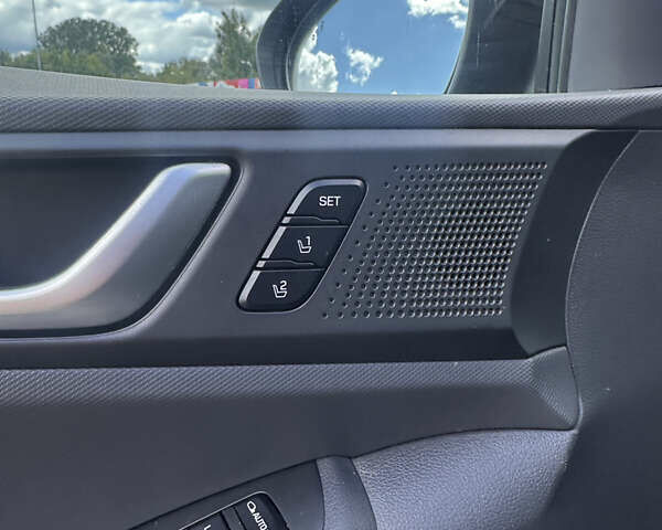 Черный Хендай Ioniq, объемом двигателя 0 л и пробегом 121 тыс. км за 12950 $, фото 31 на Automoto.ua