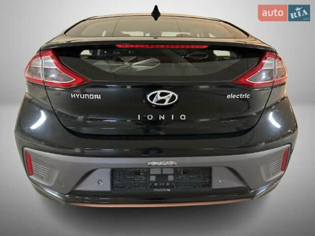 Черный Хендай Ioniq, объемом двигателя 0 л и пробегом 89 тыс. км за 12934 $, фото 2 на Automoto.ua