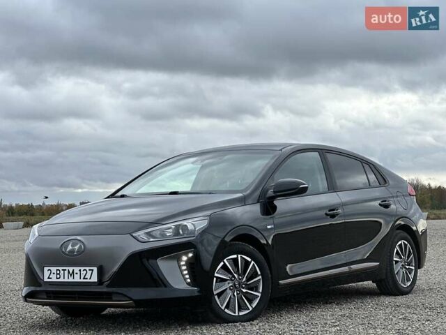 Черный Хендай Ioniq, объемом двигателя 0 л и пробегом 122 тыс. км за 11999 $, фото 8 на Automoto.ua