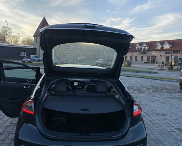 Черный Хендай Ioniq, объемом двигателя 0 л и пробегом 128 тыс. км за 12200 $, фото 12 на Automoto.ua