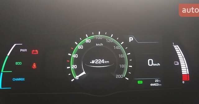 Черный Хендай Ioniq, объемом двигателя 0 л и пробегом 44 тыс. км за 17300 $, фото 8 на Automoto.ua