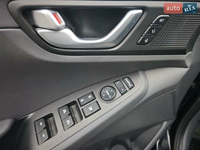 Чорний Хендай Ioniq, об'ємом двигуна 0 л та пробігом 98 тис. км за 13250 $, фото 33 на Automoto.ua