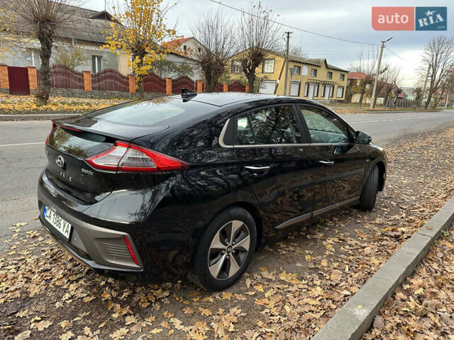 Черный Хендай Ioniq, объемом двигателя 0 л и пробегом 147 тыс. км за 12900 $, фото 4 на Automoto.ua