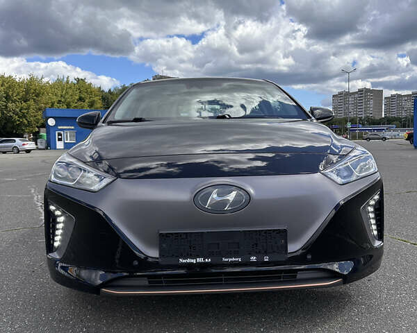Чорний Хендай Ioniq, об'ємом двигуна 0 л та пробігом 121 тис. км за 12950 $, фото 1 на Automoto.ua
