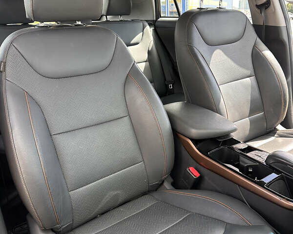 Черный Хендай Ioniq, объемом двигателя 0 л и пробегом 121 тыс. км за 12950 $, фото 20 на Automoto.ua