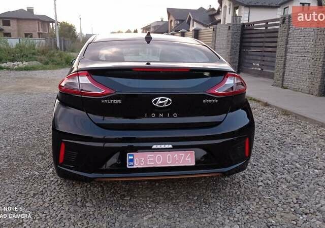 Черный Хендай Ioniq, объемом двигателя 0 л и пробегом 109 тыс. км за 12150 $, фото 7 на Automoto.ua