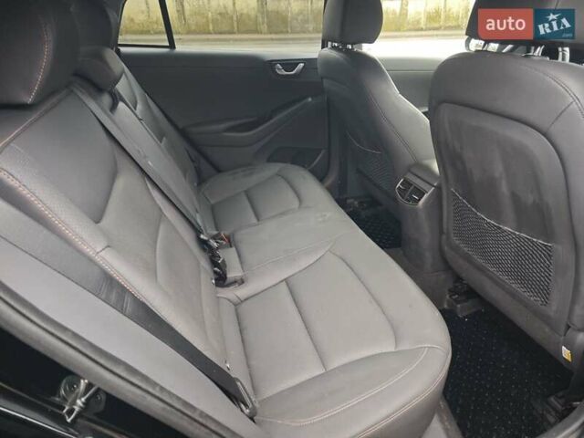 Чорний Хендай Ioniq, об'ємом двигуна 0 л та пробігом 98 тис. км за 13250 $, фото 32 на Automoto.ua